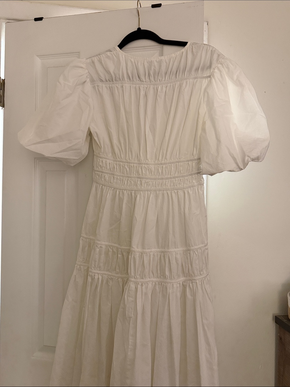 Showpo White Puff-Sleeve V-Neck Maxi Dress size 6 - Picture 3 of 8